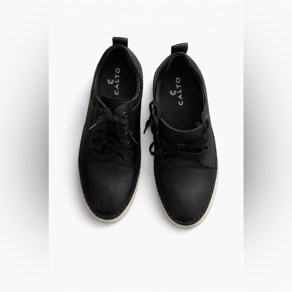 Men’s Black Casual Lace-Up Sneakers